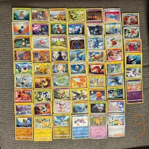 Pokémon Trading Card Collection, set of 60 cards.